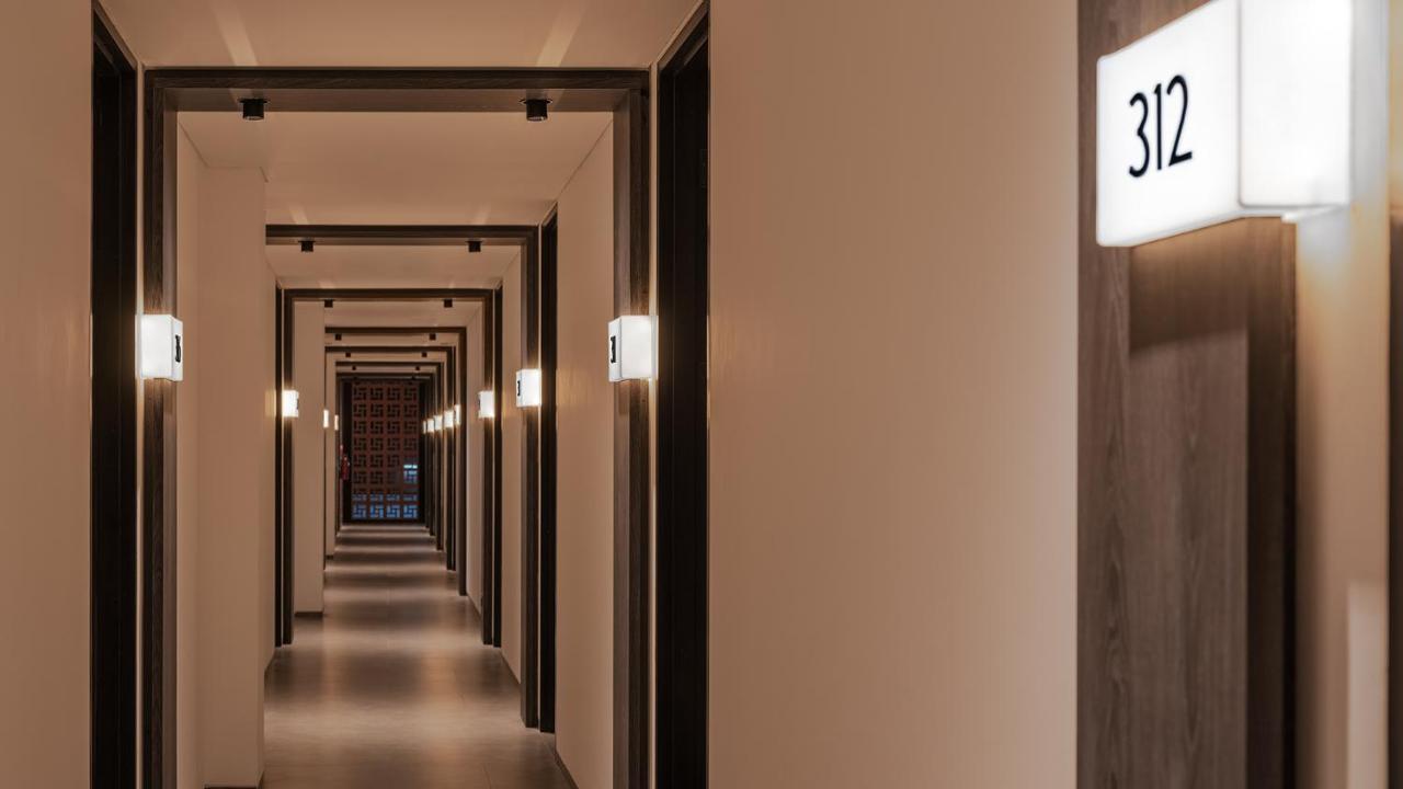 Rez Hotel Semarang Esterno foto