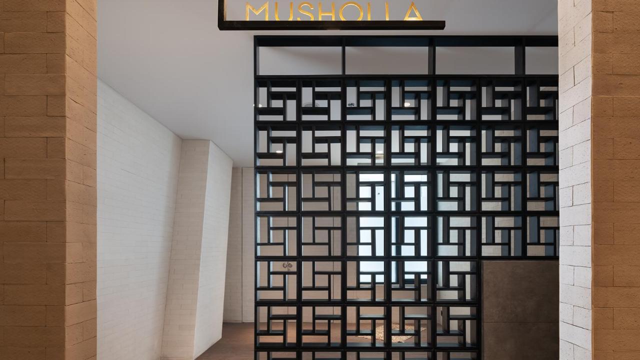 Rez Hotel Semarang Esterno foto