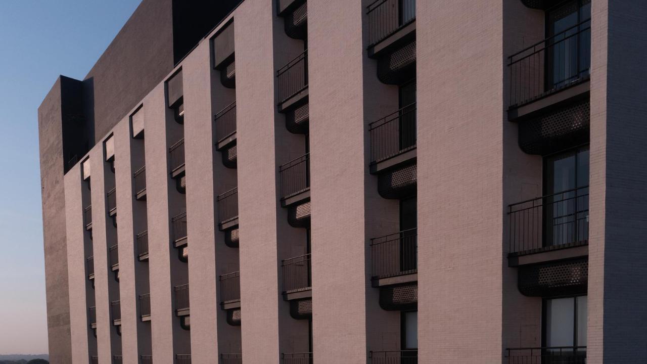 Rez Hotel Semarang Esterno foto